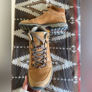 Eddie Bauer Woman’s Hiking Boots